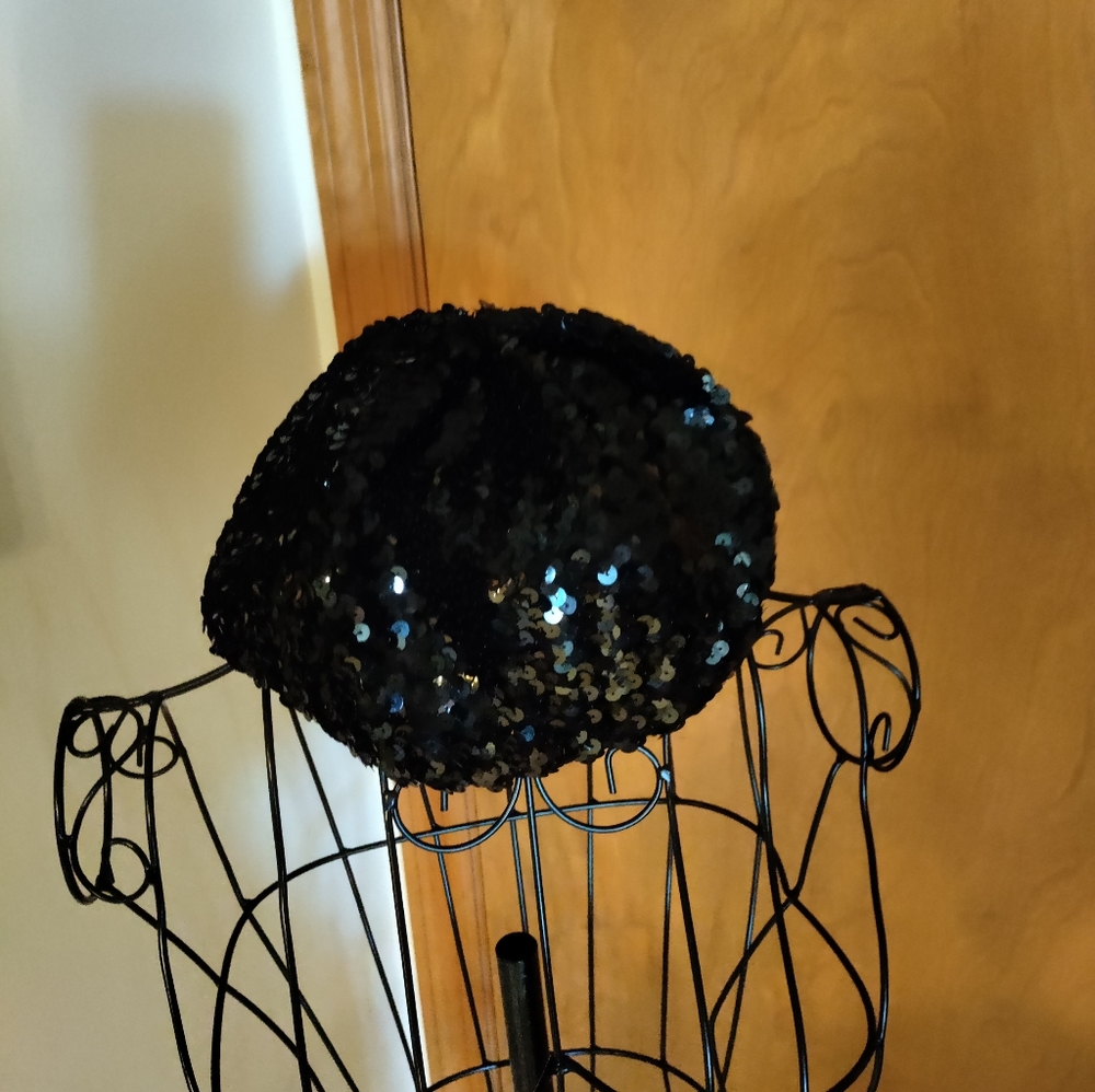 Hat - Picture 3 of 3